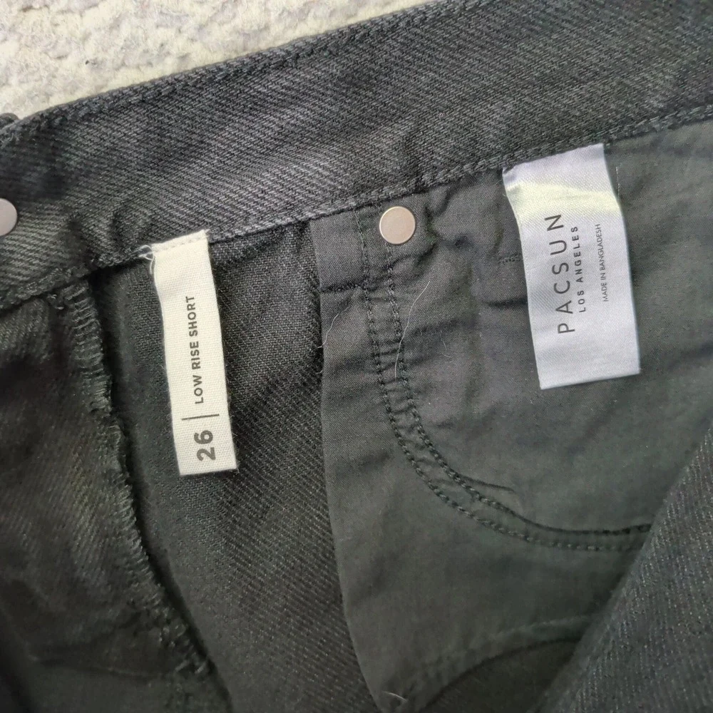 PacSun Womens Low Rise Short Black Denim Cut Off Frayed Hem Size 26 829SP236551 - Picture 3 of 9